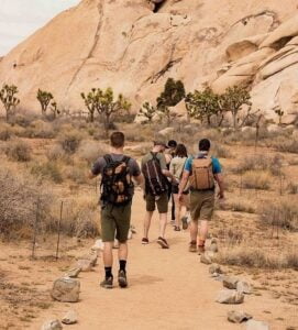 Human resource management on a mountain hike integration trip with superboss
