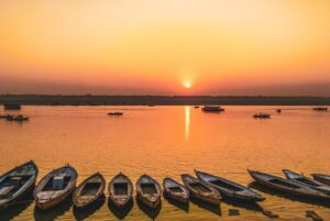 Sunset and boats on the water - loyal customer retention discussion